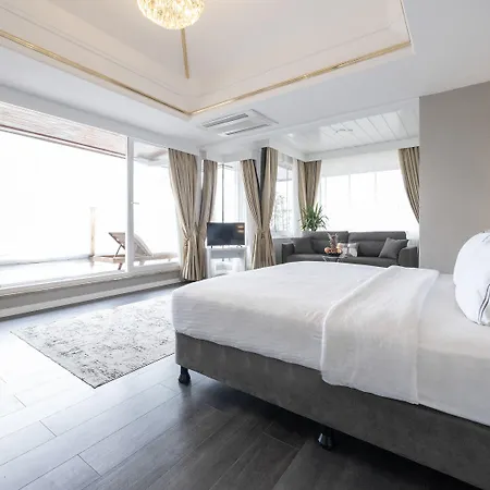 Loop Bosphorus Otel 4*